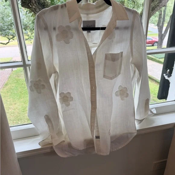 Rails White Sheer Button-Down Shirt with Floral Appliqué | Size S - Picture 3 of 4